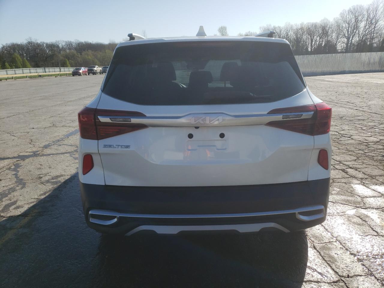 2023 KIA SELTOS EX