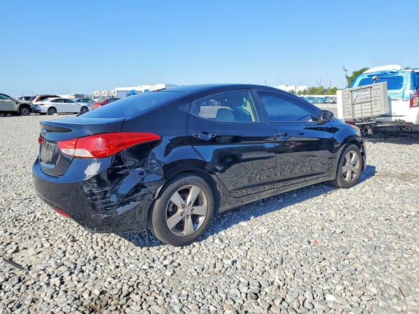 2012 HYUNDAI ELANTRA