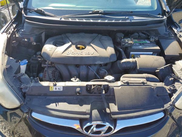 2012 HYUNDAI ELANTRA