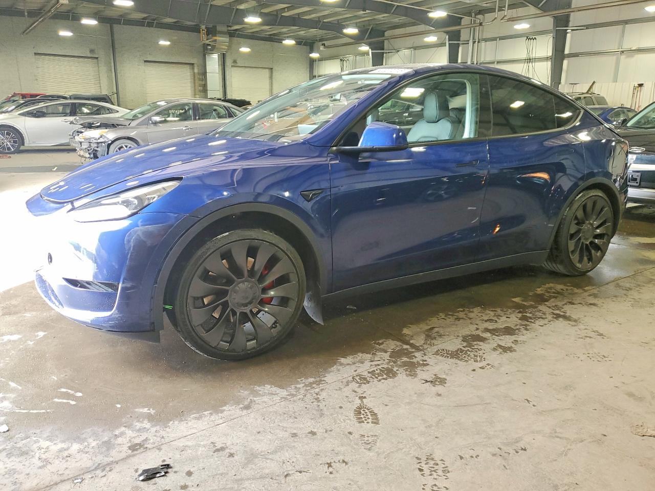 2023 TESLA MODEL Y — Front 3/4