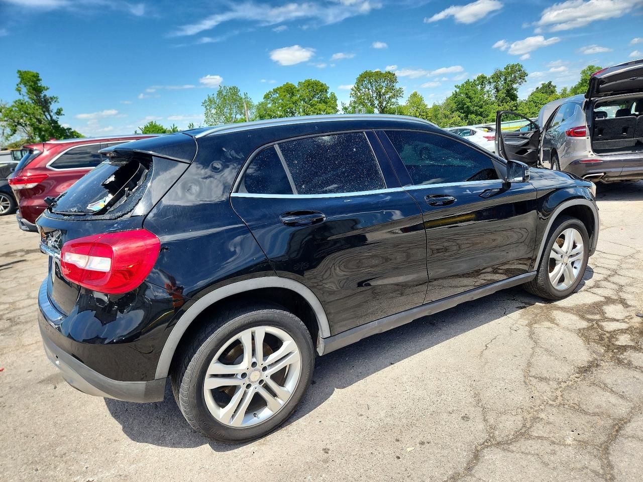 2017 MERCEDES-BENZ GLA GLA250-4M