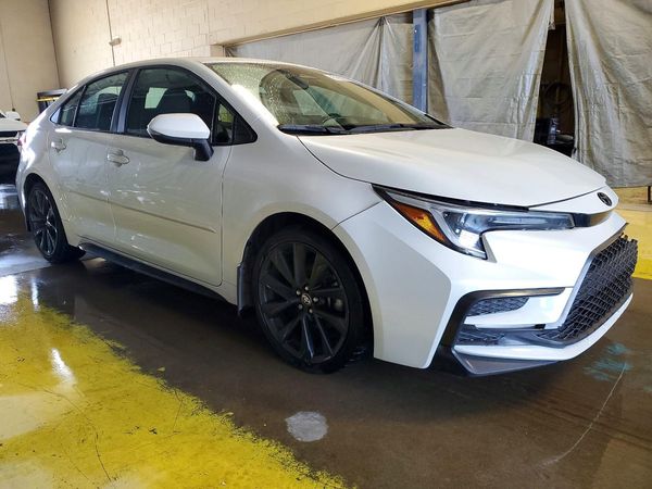 2024 TOYOTA COROLLA SE w/Premium pkg