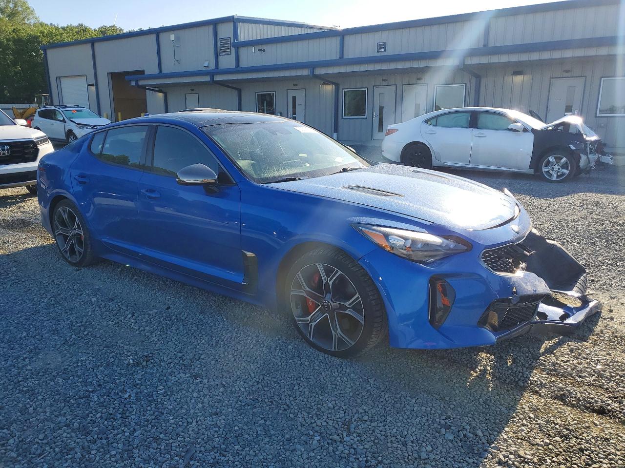 2019 KIA STINGER GT2