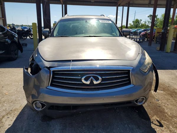 2014 INFINITI QX70