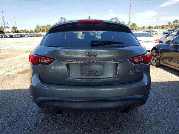 2014 INFINITI QX70