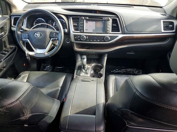 2015 TOYOTA HIGHLANDER