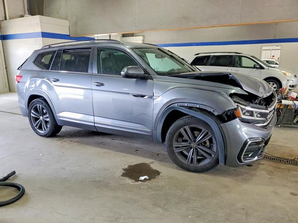 2021 VOLKSWAGEN ATLAS SE w/ Tech R-Line — Passenger 3/4