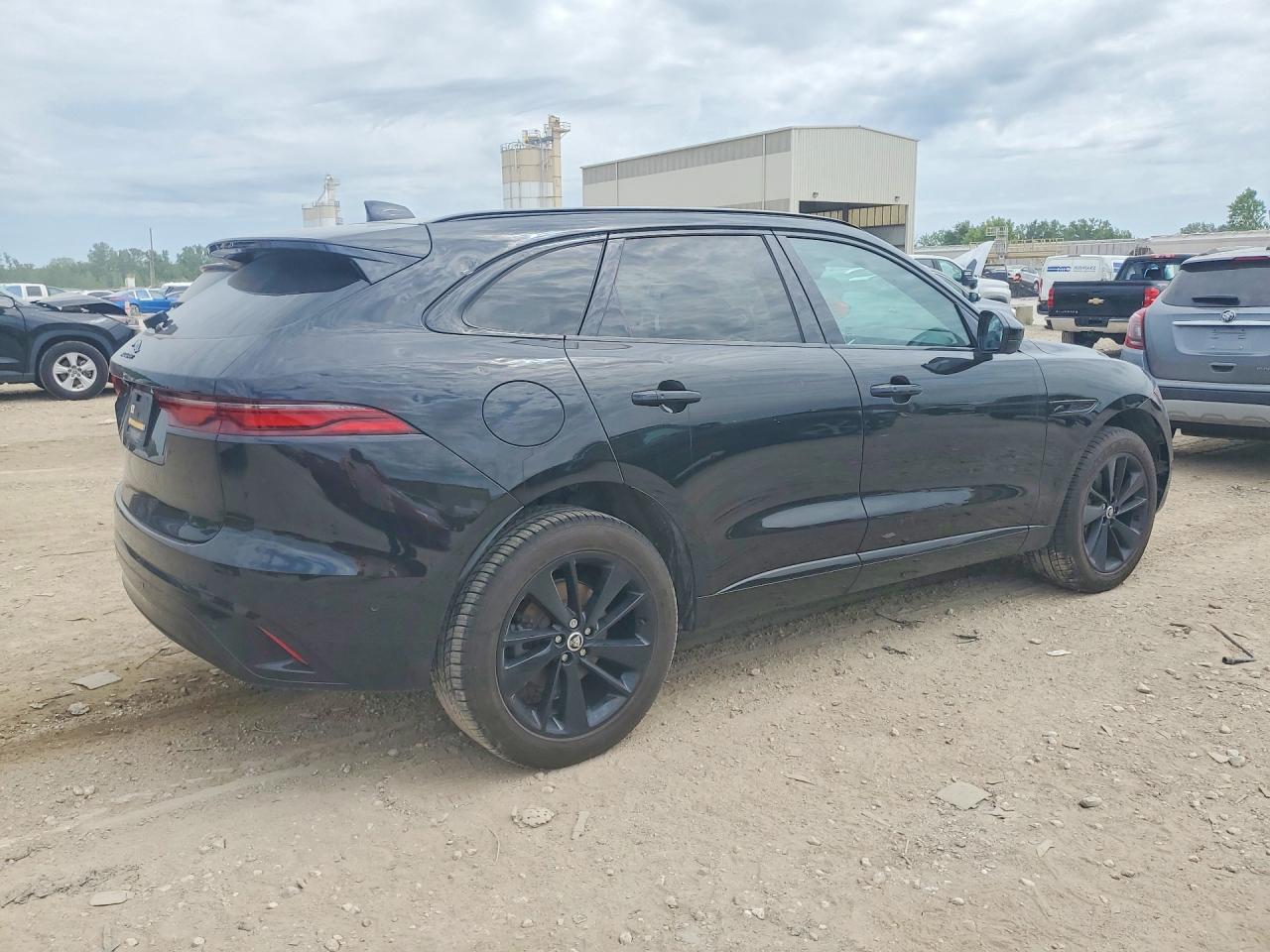 2024 JAGUAR F-PACE P250 R-Dynamic S