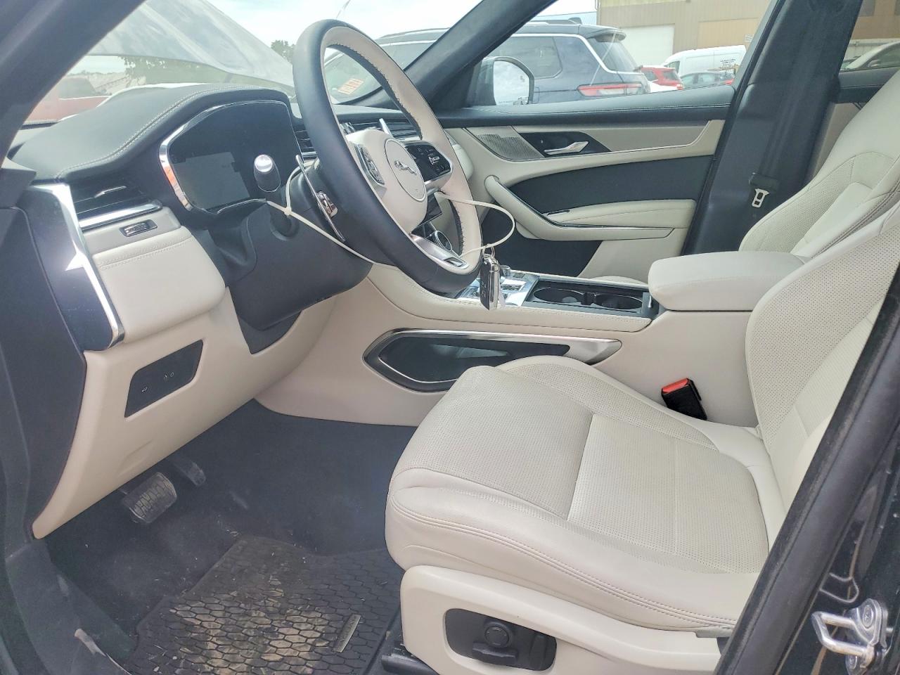 2024 JAGUAR F-PACE P250 R-Dynamic S