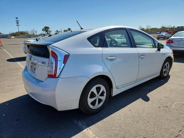 2015 TOYOTA PRIUS