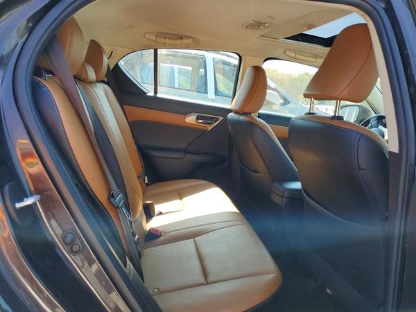 2015 LEXUS CT 200h
