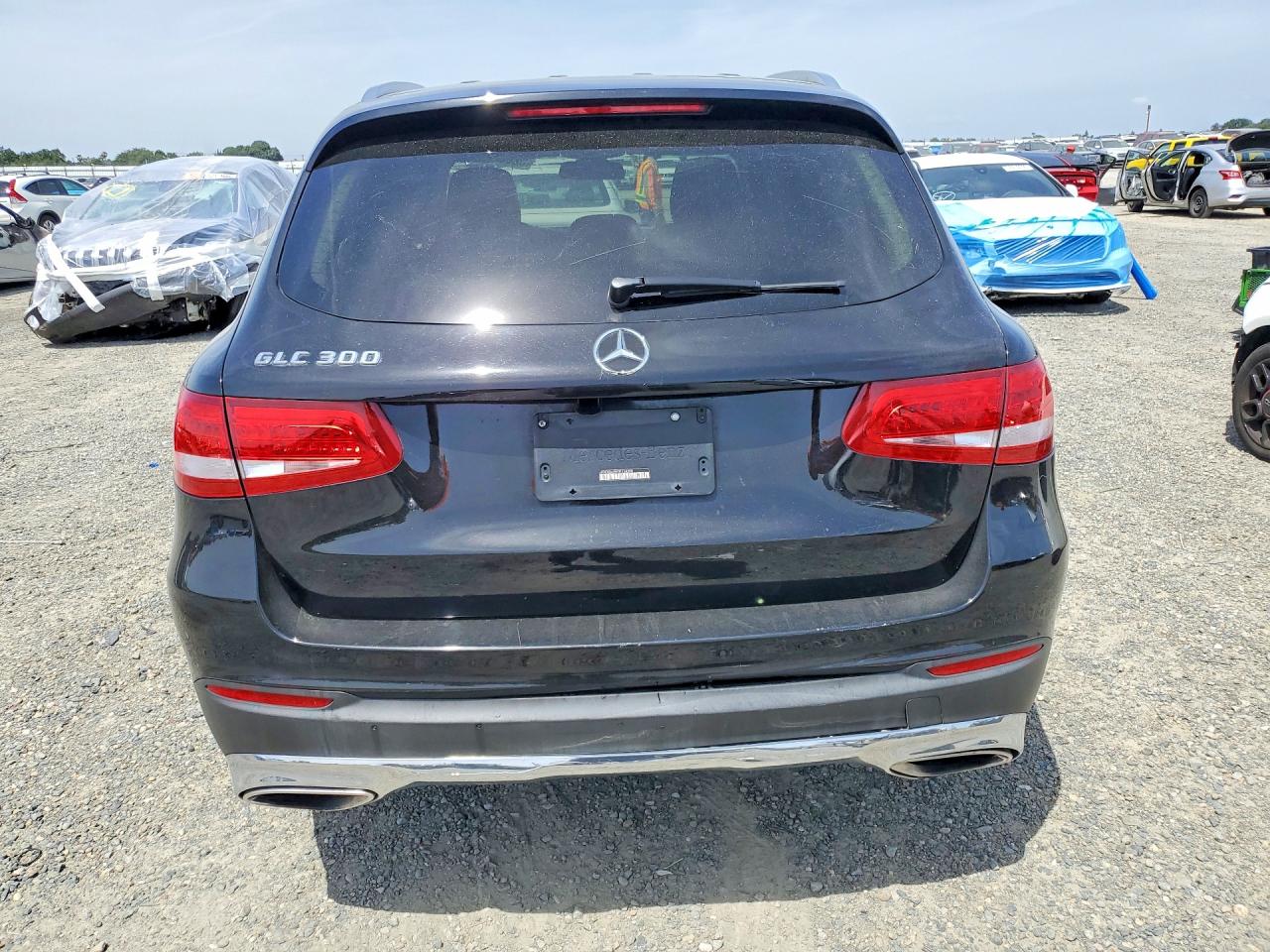 2016 MERCEDES-BENZ GLC GLC300