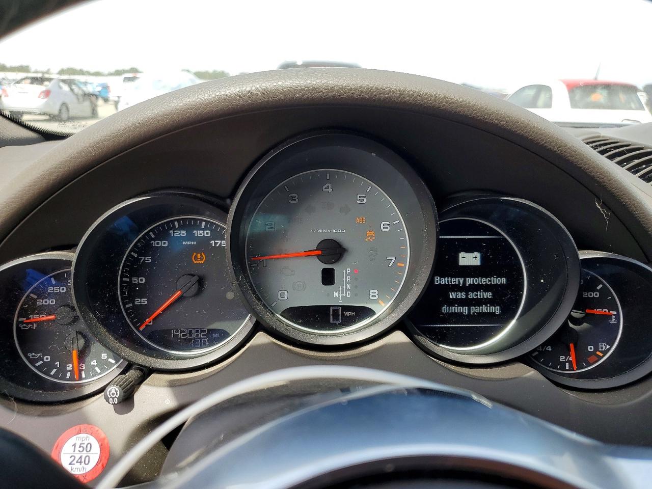 2015 PORSCHE CAYENNE