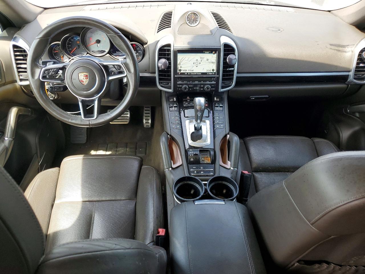 2015 PORSCHE CAYENNE
