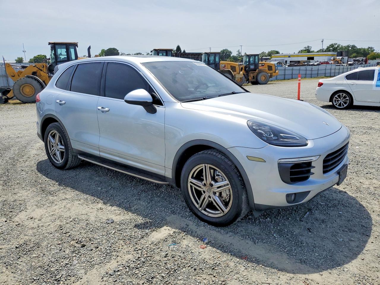 2015 PORSCHE CAYENNE