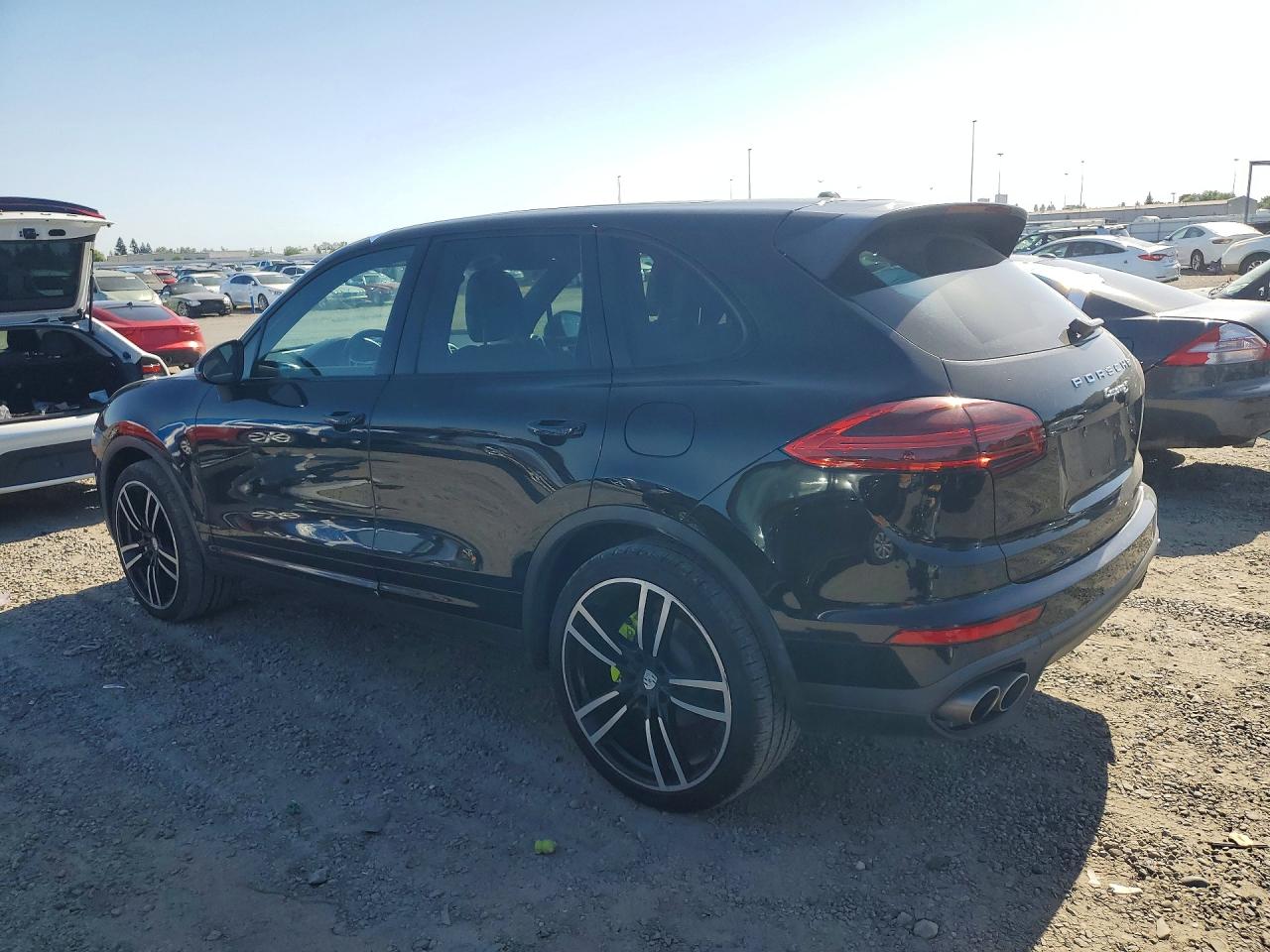 2016 PORSCHE CAYENNE E-Hybrid