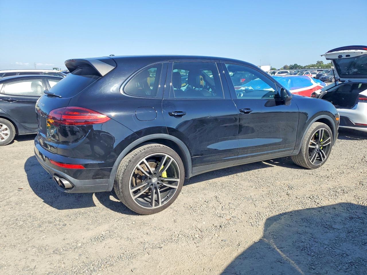2016 PORSCHE CAYENNE E-Hybrid