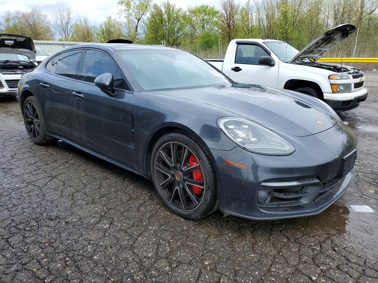 2022 PORSCHE PANAMERA