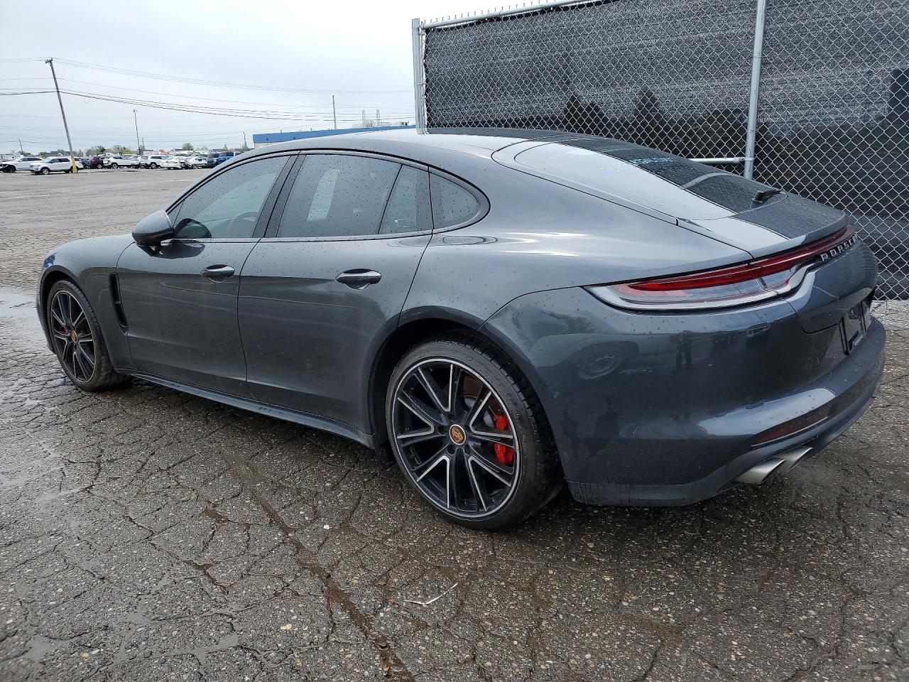 2022 PORSCHE PANAMERA
