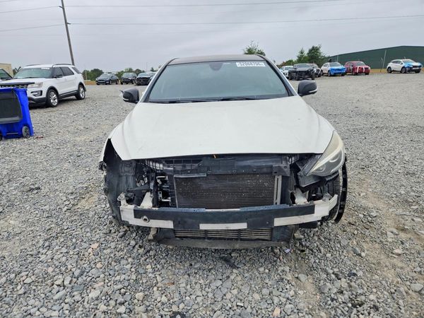 2018 INFINITI QX30