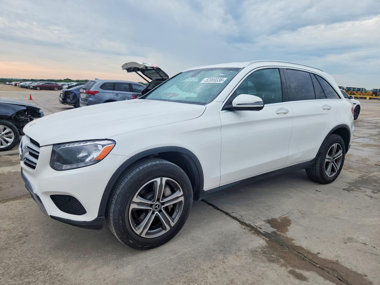 2019 MERCEDES-BENZ GLC GLC300
