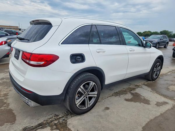 2019 MERCEDES-BENZ GLC GLC300