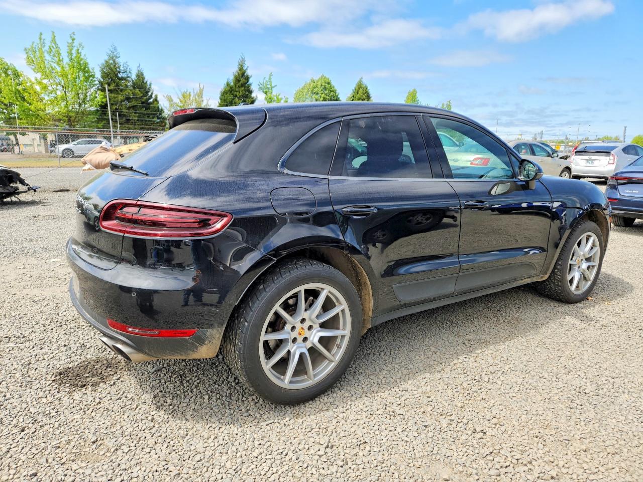 2016 PORSCHE MACAN