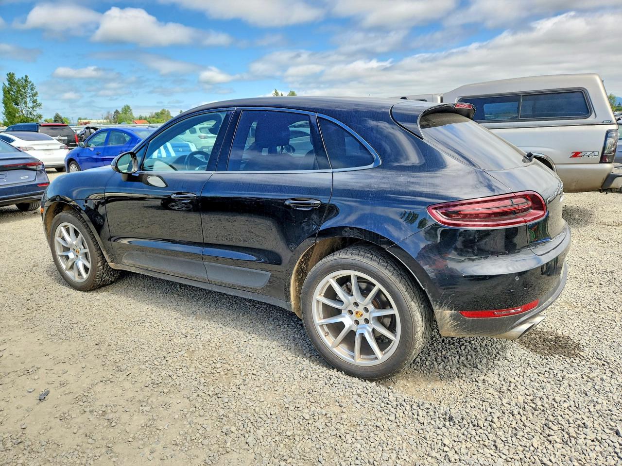 2016 PORSCHE MACAN