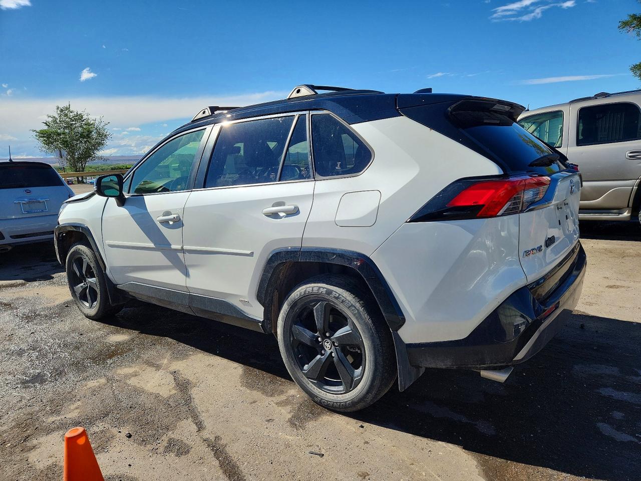 2021 TOYOTA RAV4 XSE HV