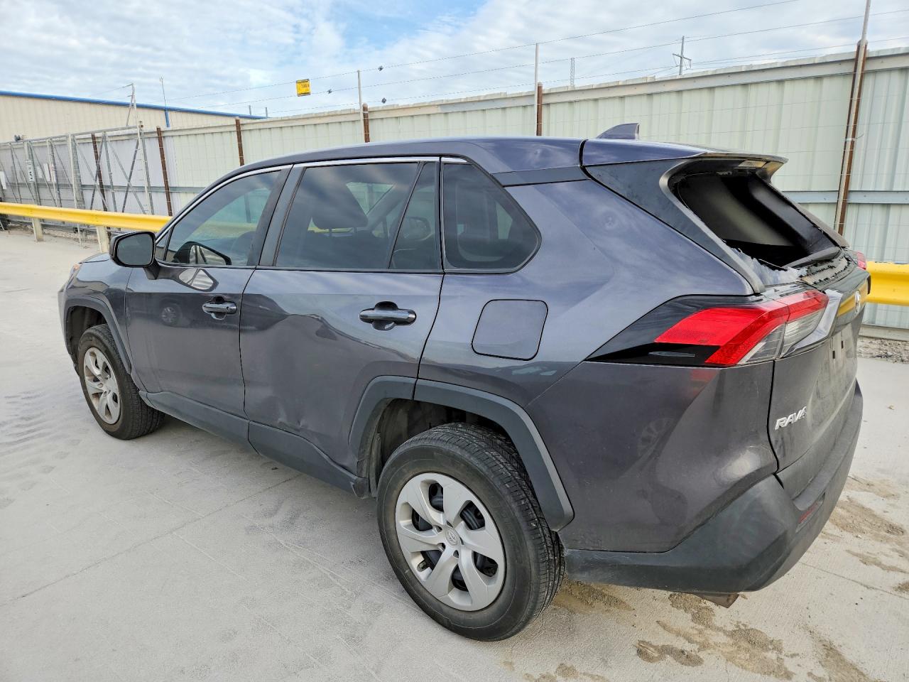 2022 TOYOTA RAV4 LE