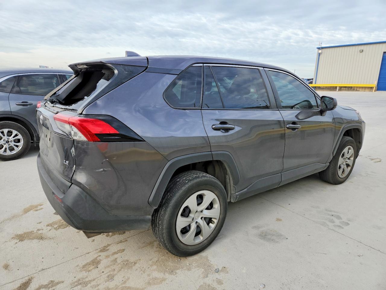 2022 TOYOTA RAV4 LE