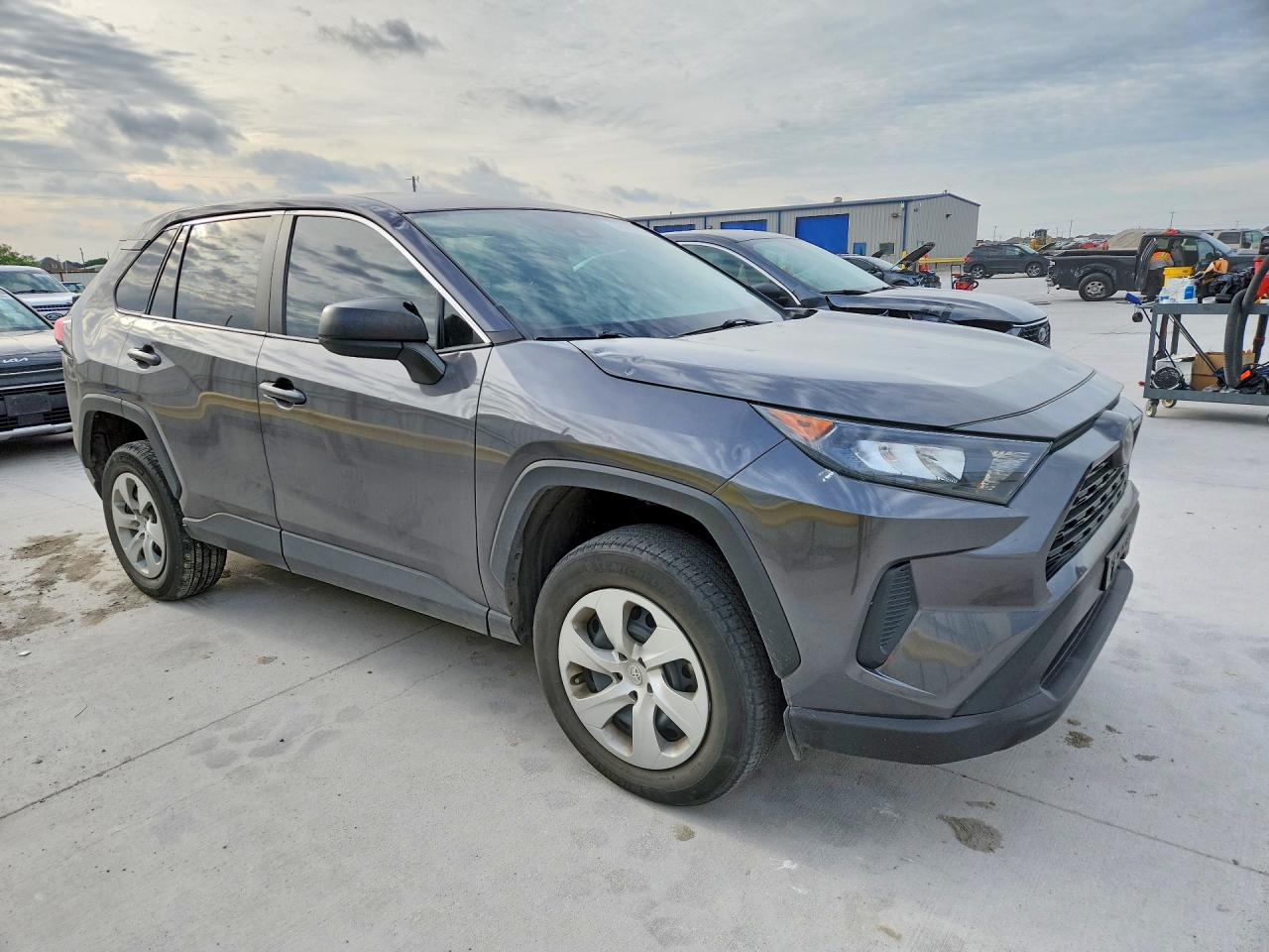 2022 TOYOTA RAV4 LE