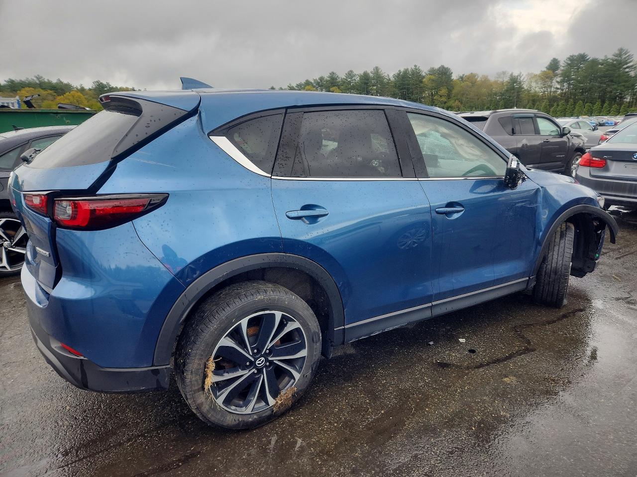 2022 MAZDA CX-5 Premium Package