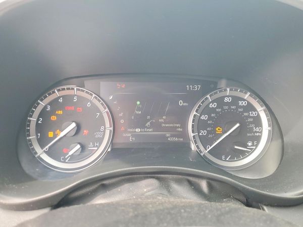 2021 TOYOTA HIGHLANDER XLE Nav