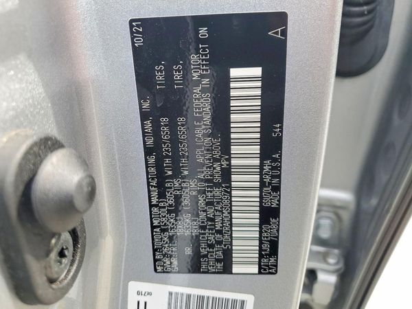2021 TOYOTA HIGHLANDER XLE Nav