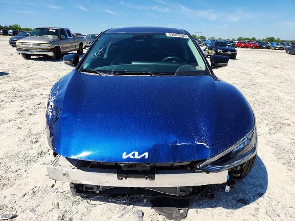 2023 KIA EV6 Light, Wind