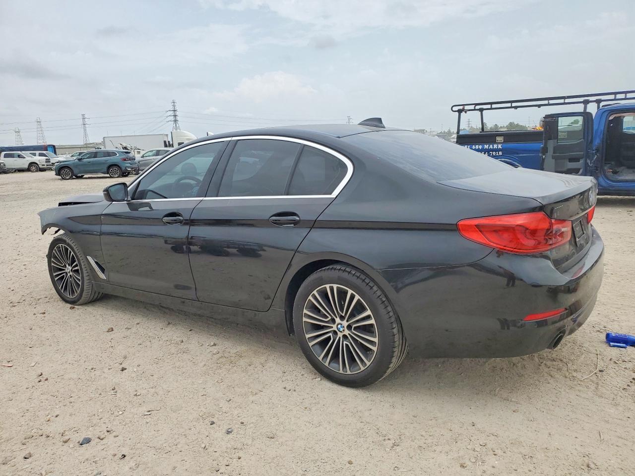 2020 BMW 530