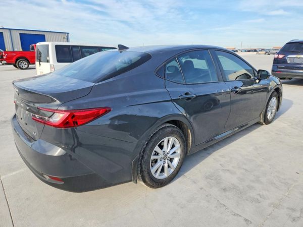 2025 TOYOTA CAMRY
