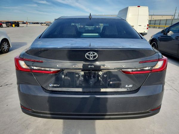 2025 TOYOTA CAMRY