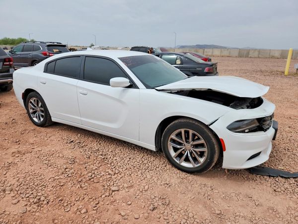 2016 DODGE CHARGER SXT