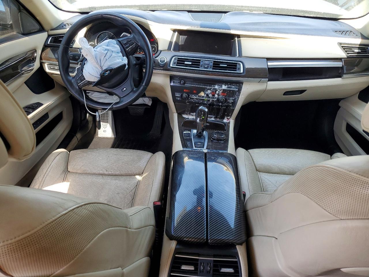 2015 BMW 750
