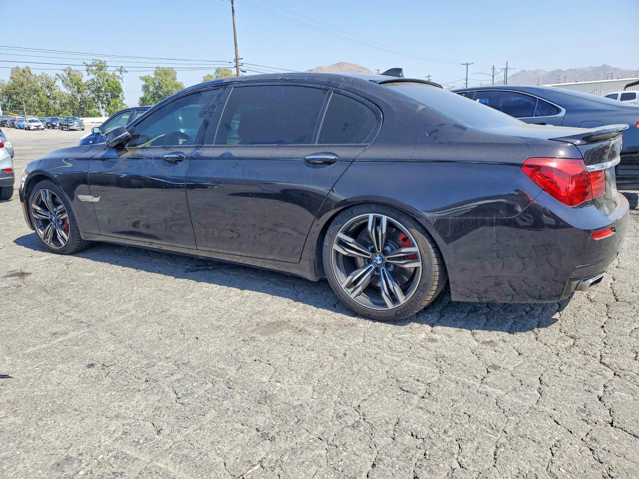 2015 BMW 750