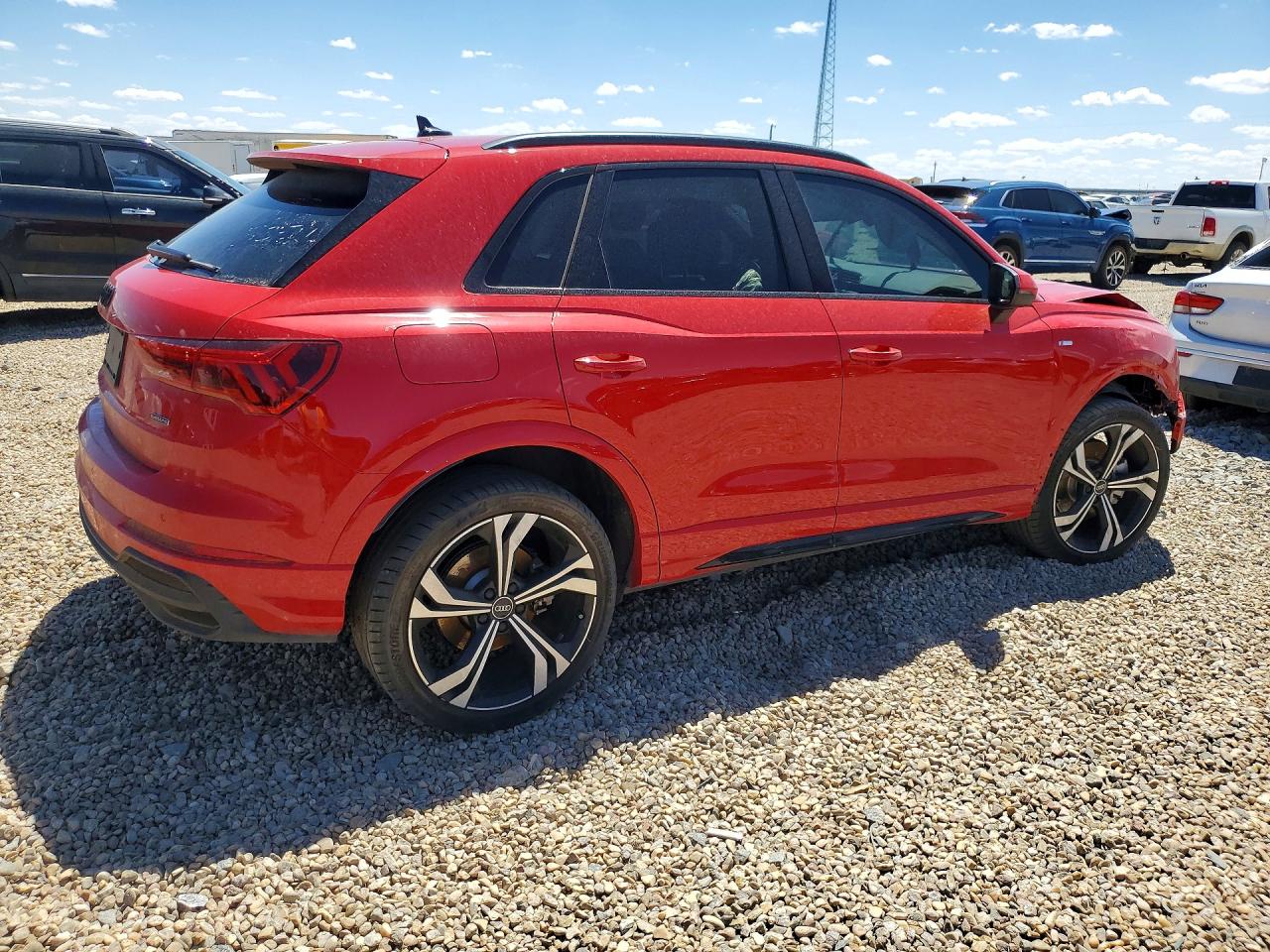 2024 AUDI Q3