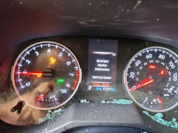 2020 TOYOTA RAV4 XLE