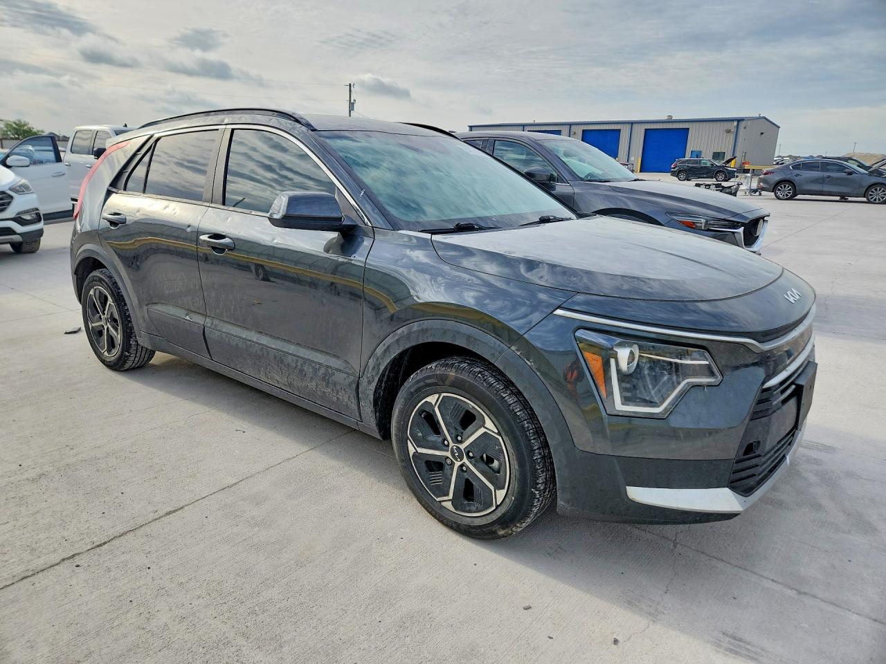 2024 KIA NIRO EX