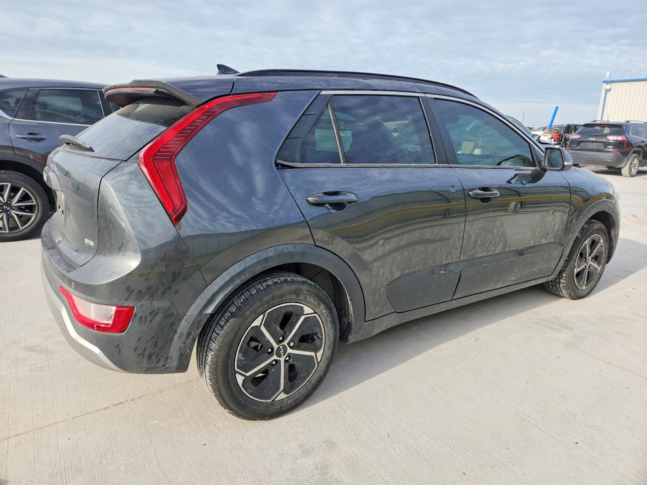 2024 KIA NIRO EX
