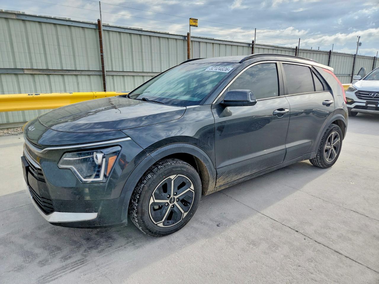 2024 KIA NIRO EX