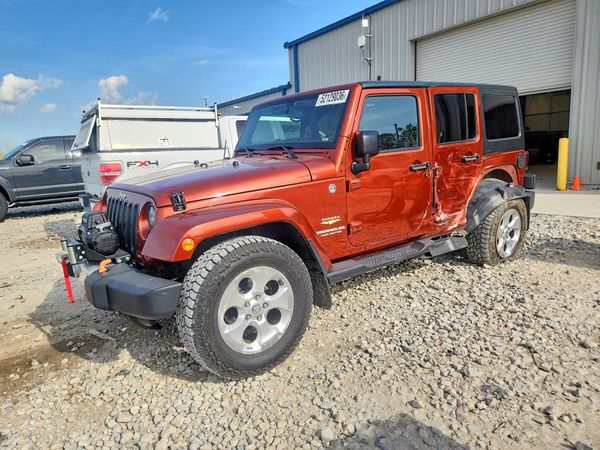 2014 JEEP WRANGLER Sahara — Front 3/4