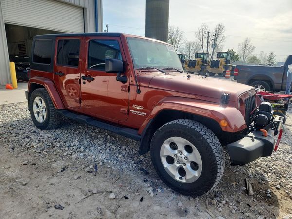 2014 JEEP WRANGLER Sahara — Passenger 3/4