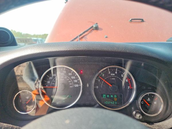 2014 JEEP WRANGLER Sahara — ODOM